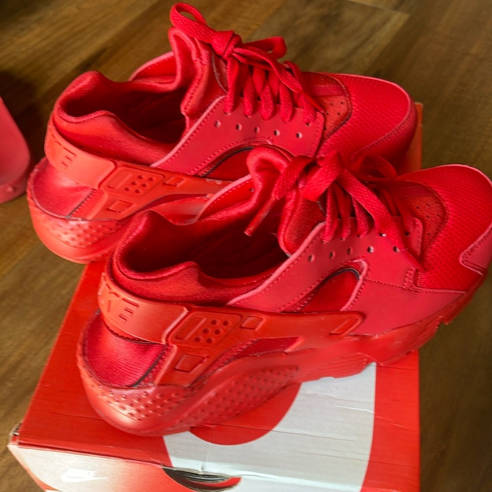 Brand new never worn box included